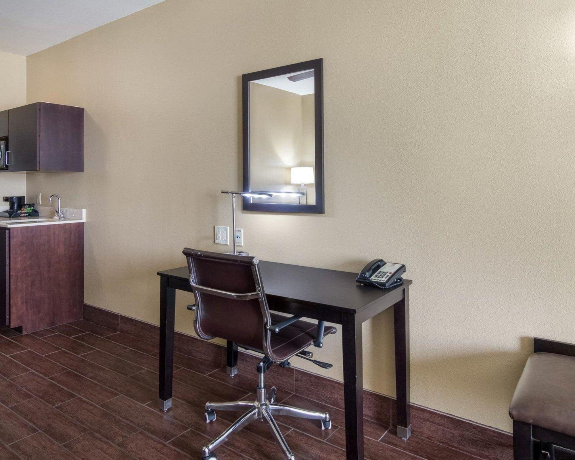 Comfort Suites Odessa Esterno foto